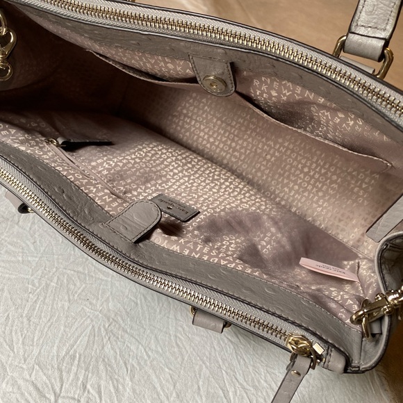 Kate Spade Large Handbag- LIKE NEW CONDITION - Picture 6 of 7